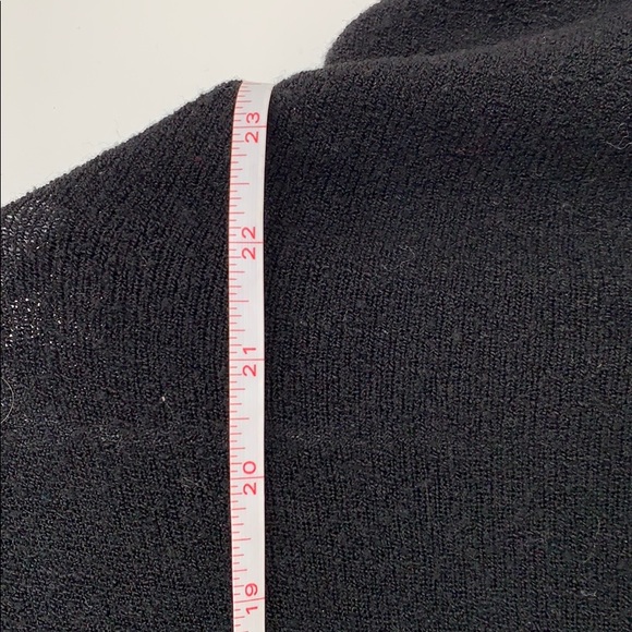 Y2K Bebe sweater w/ faux fur detachable cuffs - Picture 7 of 9